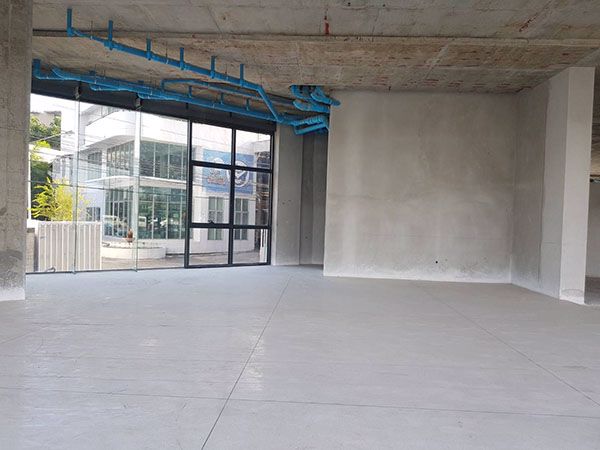 ขายด่วน-โชว์รูม-ใหม่กริ๊บ-ติดถนนใหญ่-ใกล้มอเตอร์เวย์-for-urgent-sale-brandnew-showroom-near-motorway