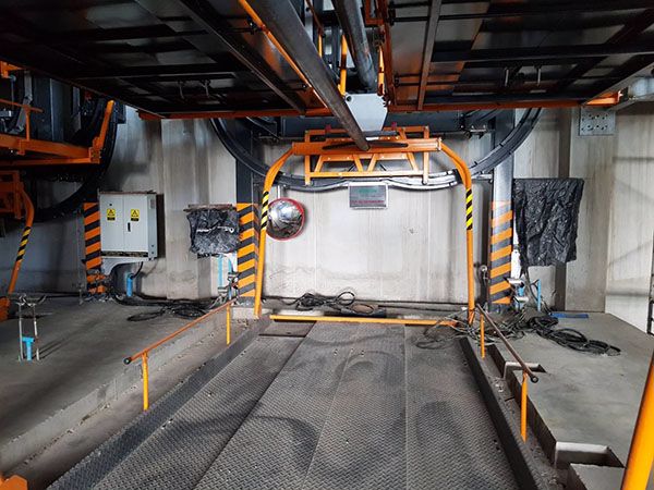 ขายด่วน-โชว์รูม-ใหม่กริ๊บ-ติดถนนใหญ่-ใกล้มอเตอร์เวย์-for-urgent-sale-brandnew-showroom-near-motorway