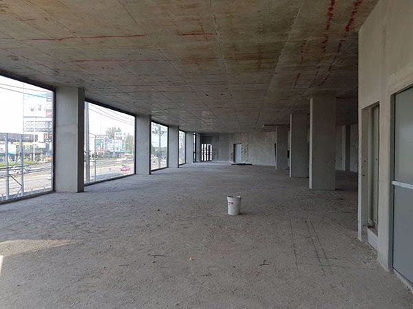 ขายด่วน-โชว์รูม-ใหม่กริ๊บ-ติดถนนใหญ่-ใกล้มอเตอร์เวย์-for-urgent-sale-brandnew-showroom-near-motorway