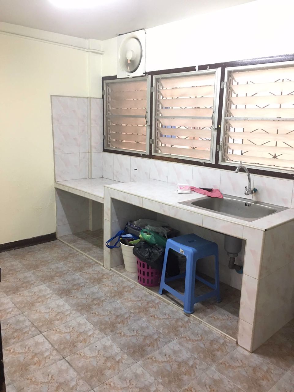 ให้เช่า-ทาวน์เฮ้าส์-เพื่ออยู่อาศัย-ราคาถูกมาก-ในซอยสุขุมวิท-for-rent-town-house-2-beds-in-sukhumvit