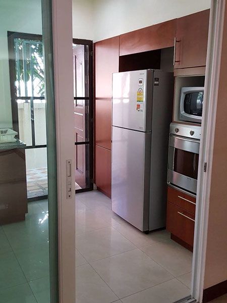 บ้านเดี่ยว-พร้อมสระน้ำส่วนตัว-ในหมู่บ้านเพื่ออยู่อาศัย-ในซอยลาซาล-single-house-for-residence