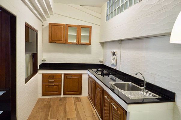 ทาวน์เฮ้าส์-สวยใหม่-เพื่ออยู่อาศัยและทำสำนักงาน-ในเอกมัย-a-nice-town-house-in-ekamai-for-residence