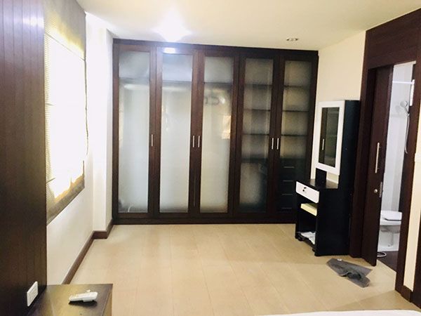 ให้เช่าบ้านเดี่ยว-มีสนาม-เพื่ออยู่อาศัยและทำสำนักงาน-ในเอกมัย-for-rent-very-nice-house-in-ekamai