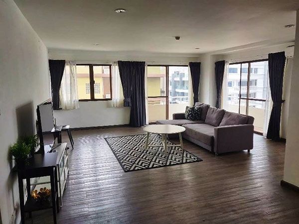 ให้เช่า-คอนโด-3-ห้องนอนไสตล์-มินิมอล-ที่คอนโดสราญใจแมนชั่น-ใกล้-bts-นานา-a-large-and-nice-minimal