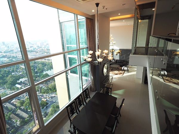 คอนโด-circle-condominium-แต่งหรูแบบ-duplex-4ห้องนอน-for-rent-a-luxury-and-spacious-4-bedroom-duplex