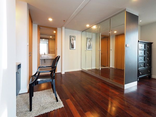 คอนโด-circle-condominium-แต่งหรูแบบ-duplex-4ห้องนอน-for-rent-a-luxury-and-spacious-4-bedroom-duplex