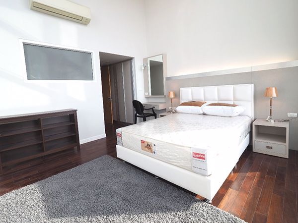 คอนโด-circle-condominium-แต่งหรูแบบ-duplex-4ห้องนอน-for-rent-a-luxury-and-spacious-4-bedroom-duplex