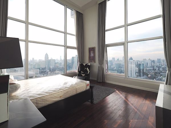 คอนโด-circle-condominium-แต่งหรูแบบ-duplex-4ห้องนอน-for-rent-a-luxury-and-spacious-4-bedroom-duplex