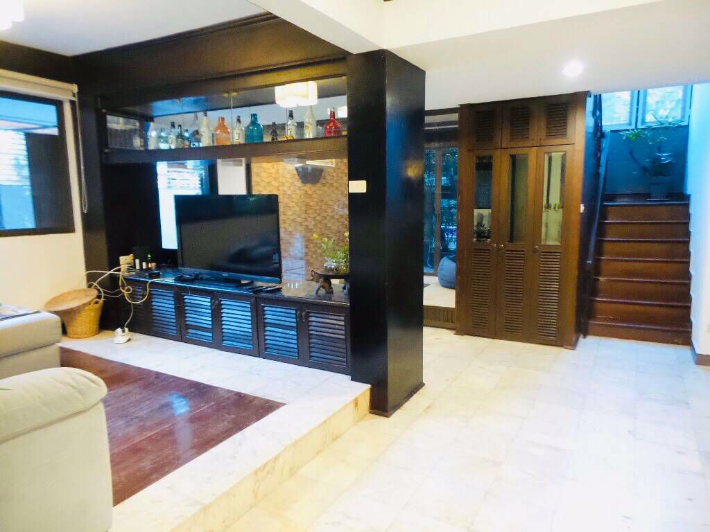 ให้เช่า-บ้านเดี่ยวน่ารัก-ในซอยเอกมัย-ใกล้-bts-a-single-house-in-ekamaifor-residence-home-office