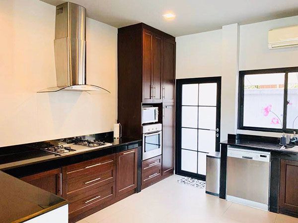 ให้เช่าบ้านเดี่ยว2ชั้น-4ห้อง-ในซอยเอกมัย-สำหรับพักอาศัย-a-single-house-4br-in-ekamai-for-residence