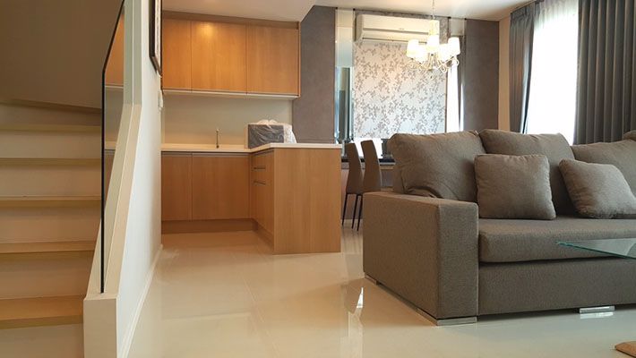 villa-asoke-แบบ-duplex-1-ห้องนอน-พื้นที่กว้าง-เพียง-2-3-นาทีจาก-mrt-เพชรบุรี-a-spacious-beautiful