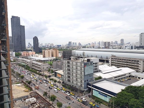 villa-asoke-แบบ-duplex-1-ห้องนอน-พื้นที่กว้าง-เพียง-2-3-นาทีจาก-mrt-เพชรบุรี-a-spacious-beautiful