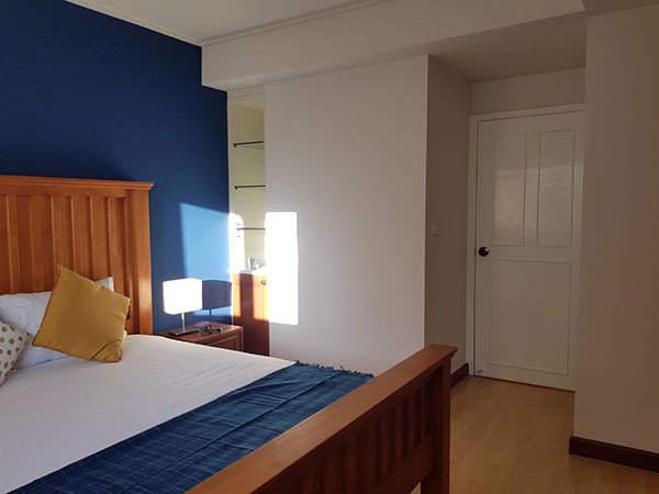 คอนโด-2-ห้องนอน-ชิดลม-ราคาถูก-spacious-duplex-2-bedroom-condo-chidlom