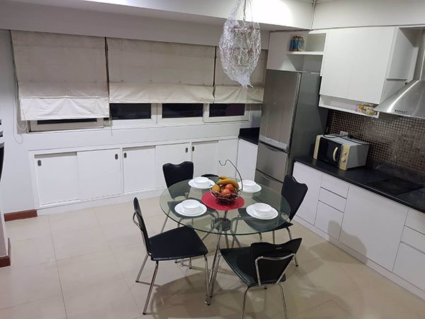 คอนโด-2-ห้องนอน-ชิดลม-ราคาถูก-spacious-duplex-2-bedroom-condo-chidlom