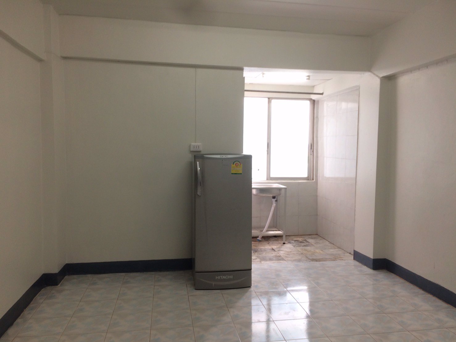 ห้องว่าง-ให้เช่าที่นิรันดร์คอนโดเทล-4-อยู่ชั้น-7-ราคาไม่แพง-อากาศถ่ายเทสะดวก-บรรยากาศดี-ปรับปรุงใหม่