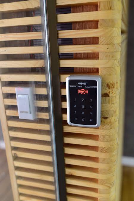 ขายด่วนลดราคาออฟฟิศ-office-ในคอนโดอยู่ติดถนนใหญ่อ่อนนุช-180-ตรมราคา-ตรม-ละ-38000-หรือ-684ล้าน