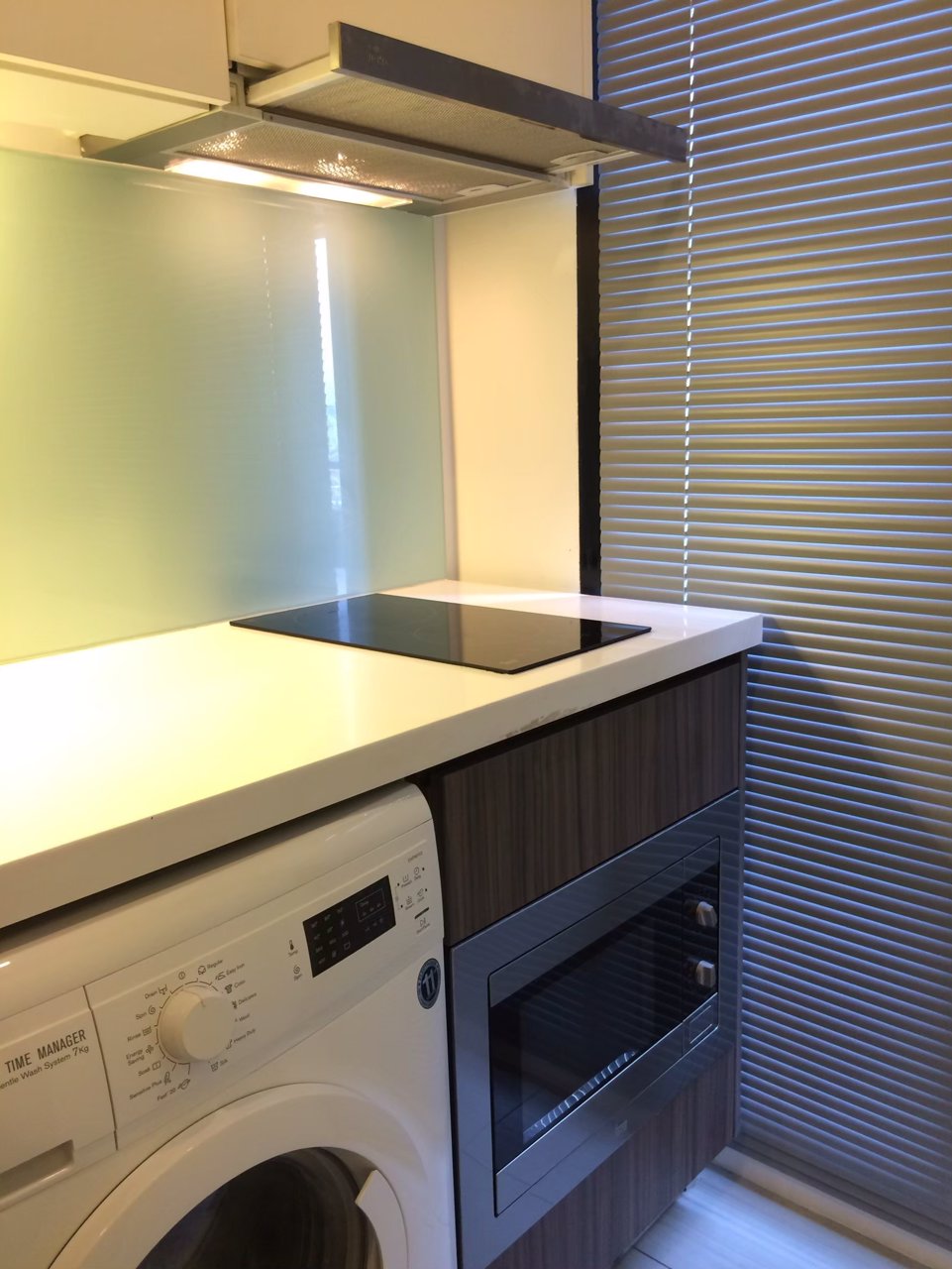 ให้เช่าคอนโดเออบาโน่แอบโซลูท-สาทร-ตากสิน-ใกล้-bts-กรุงธนบุรี-โทร-0806288997-ม่อน-‪https-linee-sd