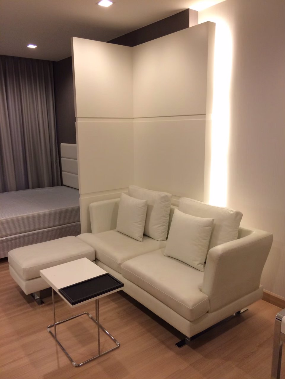 ให้เช่าคอนโดเออบาโน่แอบโซลูท-สาทร-ตากสิน-ใกล้-bts-กรุงธนบุรี-โทร-0806288997-ม่อน-‪https-linee-sd