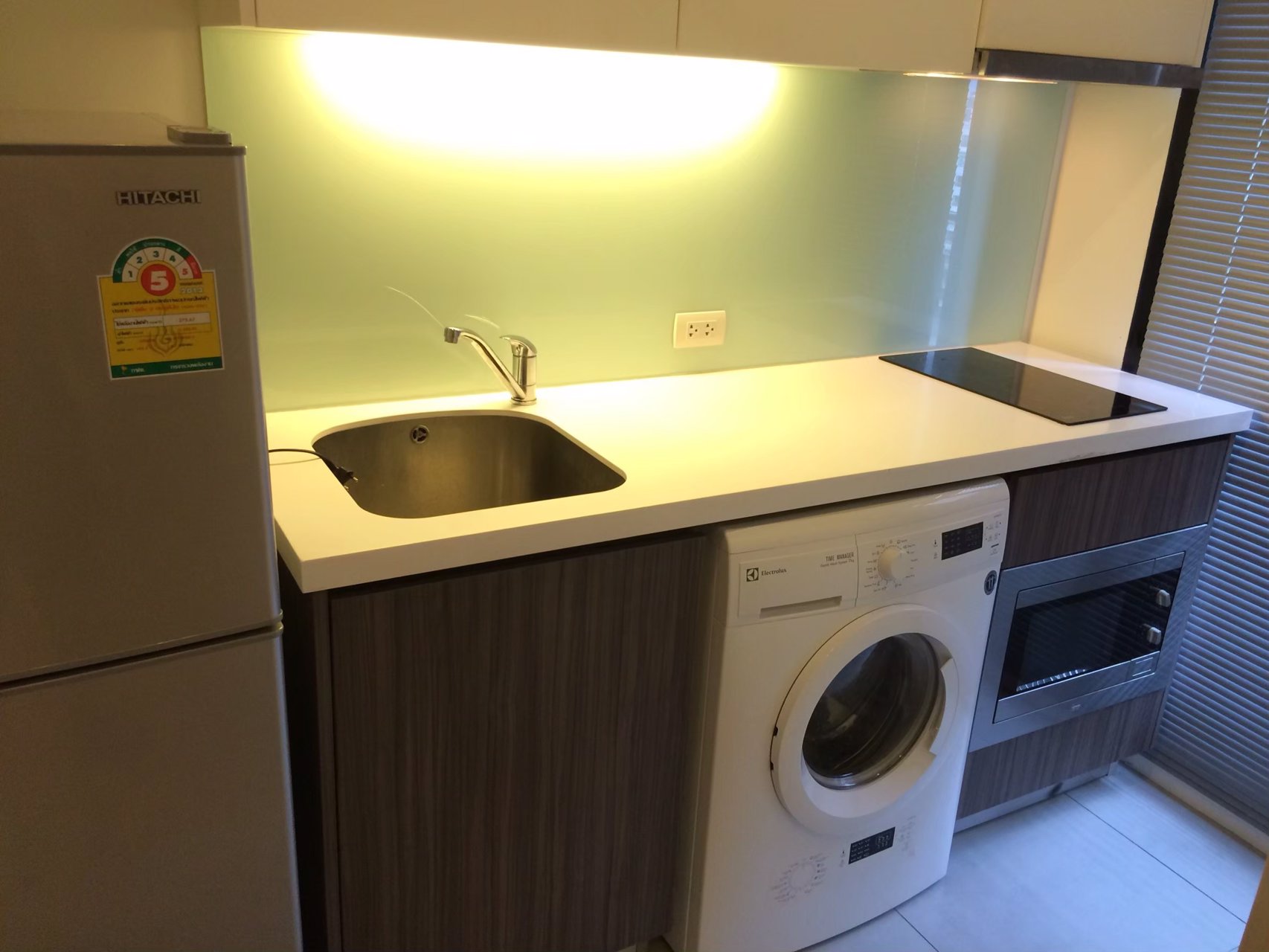 ให้เช่าคอนโดเออบาโน่แอบโซลูท-สาทร-ตากสิน-ใกล้-bts-กรุงธนบุรี-โทร-0806288997-ม่อน-‪https-linee-sd