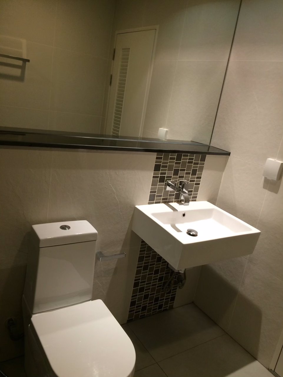 ให้เช่าคอนโดเออบาโน่แอบโซลูท-สาทร-ตากสิน-ใกล้-bts-กรุงธนบุรี-โทร-0806288997-ม่อน-‪https-linee-sd