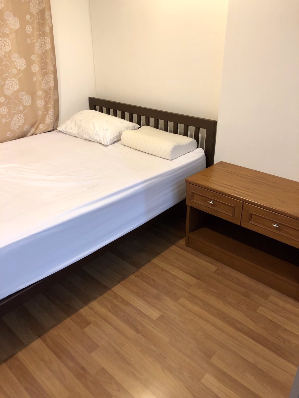 ให้เช่าคอนโดลุมพินีเพลส-พระราม4-กล้วยน้ำไท-ชั้น-10-ให้เช่า-10000-บาท-โทร-0806288997-คุณม่อน