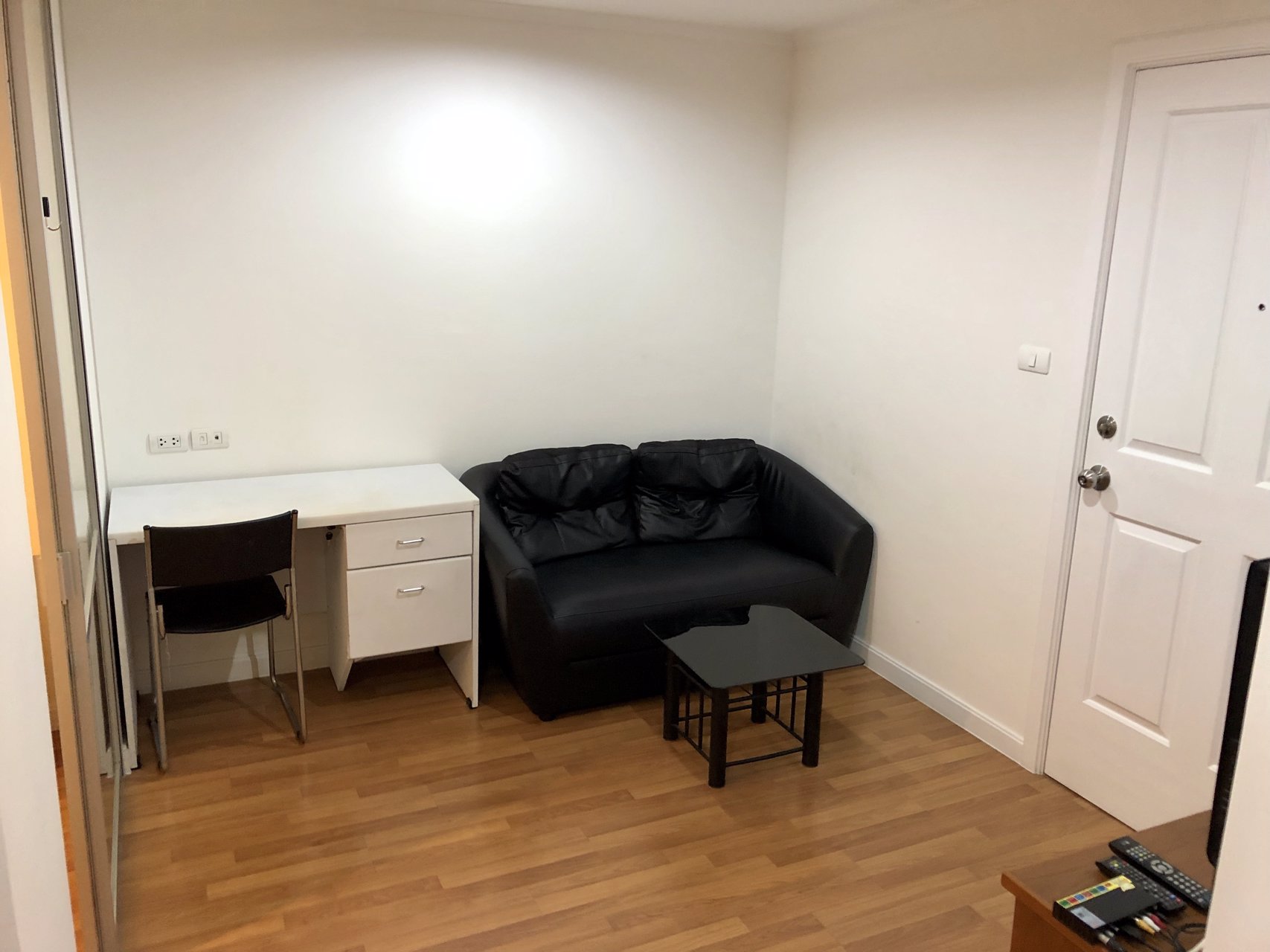 ให้เช่าคอนโดลุมพินีเพลส-พระราม4-กล้วยน้ำไท-ชั้น-10-ให้เช่า-10000-บาท-โทร-0806288997-คุณม่อน