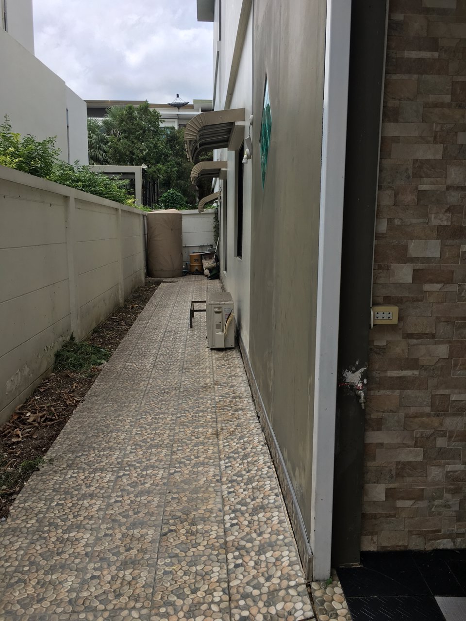 ให้เช่า-ขาย-บ้านโครงการ-six-nature-กัลปพฤกษ์-บ้านติดกับ-club-house-ส่วนกลาง-เป็นหลังเดียว-เสมือน