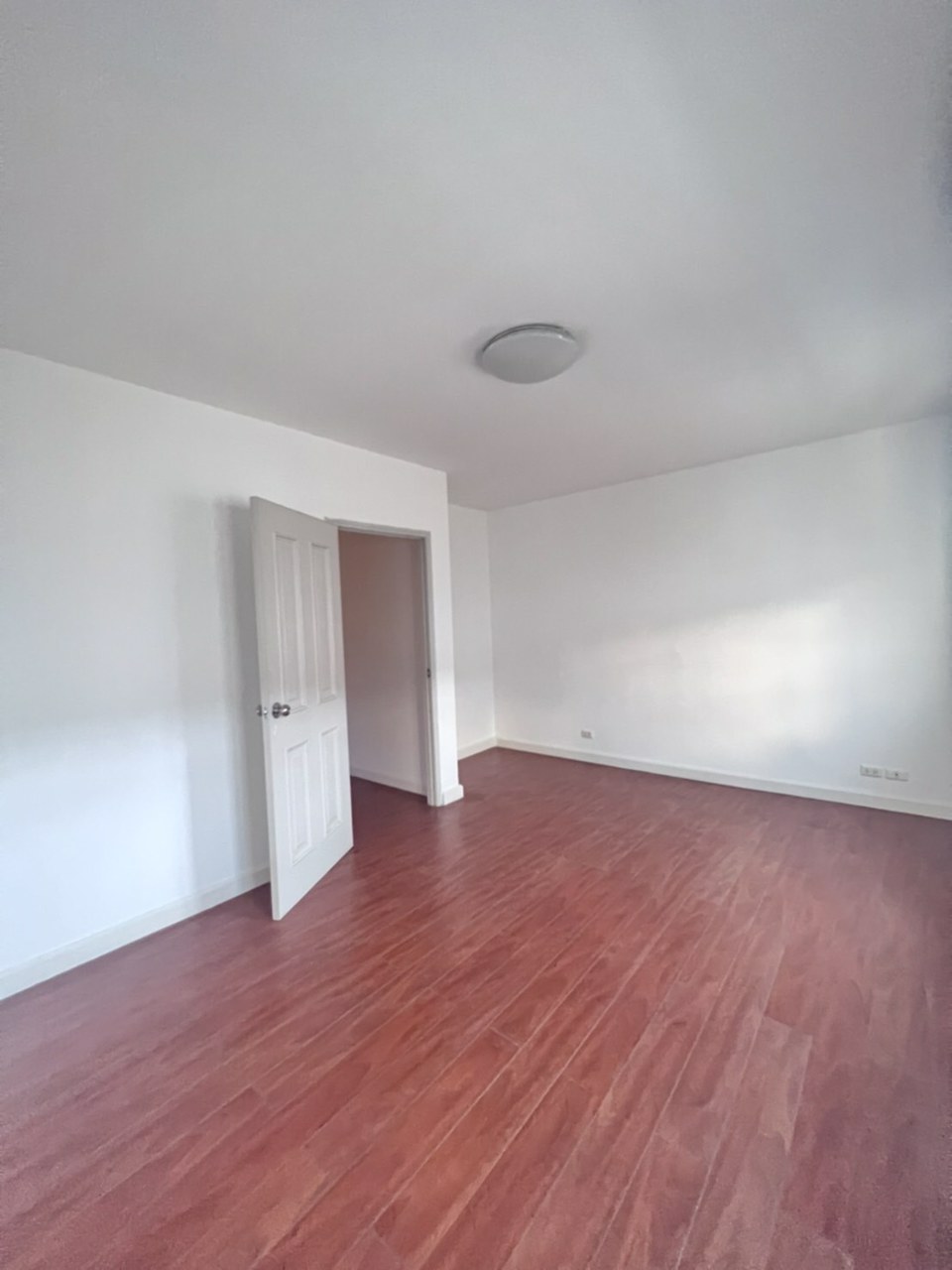 ให้เช่าบ้าน-townhome-ในหมู่บ้าน-urban-sathorn-bolero-zone-ติดถนนใหญ่-ราชพฤกษ์