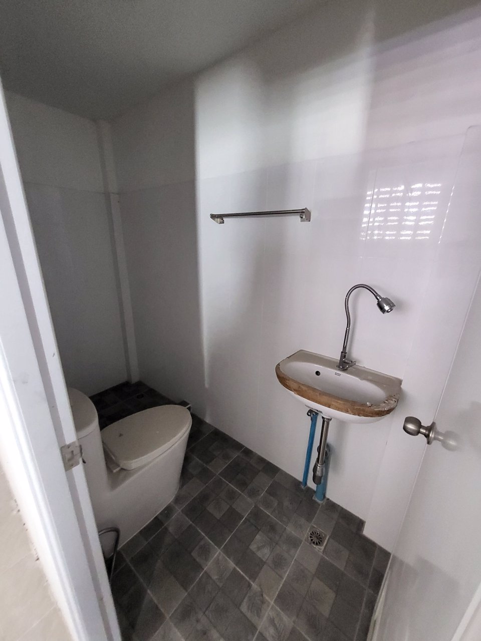 ทาวน์เฮ้าส์-2-ชั้น-หลังมุม-ขายถูก-เจ้าของขายเอง