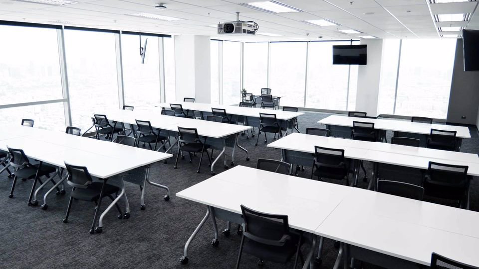 ให้เช่าสำนักงานชั่วคราว-ราคาทุน-ส่วนกลางครบ-aia-capital-center-รัชดา-ชั้น-32-พื้นที่-241-ตรม