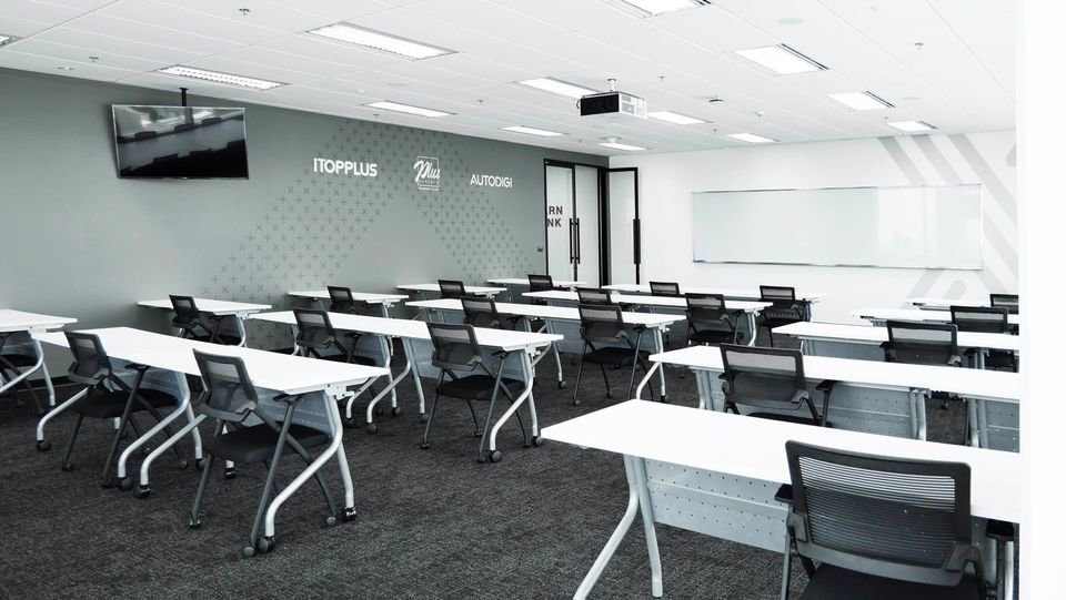 ให้เช่าสำนักงานชั่วคราว-ราคาทุน-ส่วนกลางครบ-aia-capital-center-รัชดา-ชั้น-32-พื้นที่-241-ตรม