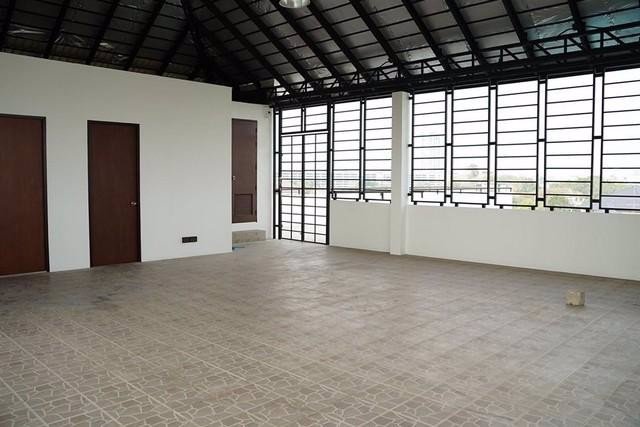 bds32-ให้เช่าสำนักงานออฟฟิศ-45ชั้น-มีสระว่ายน้ำ-ติดห้างพาราไดซ์พาร์ค-ศรีนครินทร์