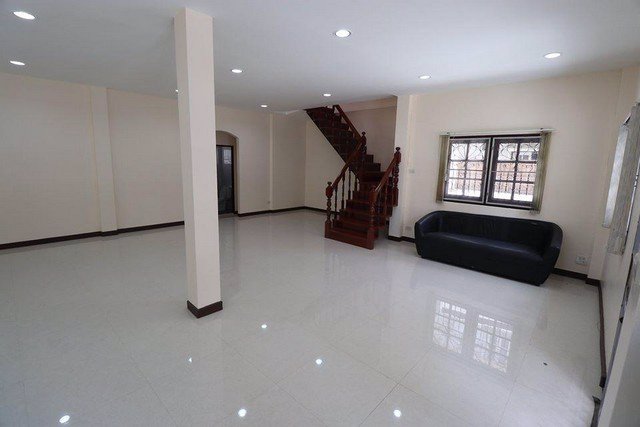 bk50-ให้เช่าบ้านเดี่ยว2-ชั้นย่านรามคำแหงใกล้-ใกล้เดอะมอลล์บางกะปิ-บ้านสภาพใหม่มาก-เหมาะสำหรับพักอาศั