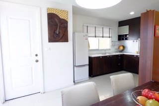 bs154-ให้เช่าทาวน์โฮม-3ชั้น-หมู่บ้านพลัส-ซิตี้พาร์-ศรีนครินทร์-สวนหลวง-บ้านสวย-เหมาะสำหรับพักอาศัย