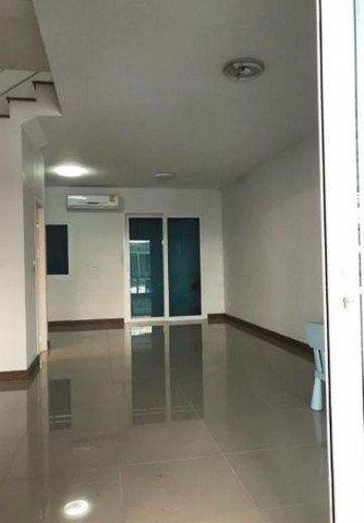 p2-ให้เช่าทาวน์โฮม-3-ชั้น-โครงการ-เดอะทรัสต์-เกษตรนวมินทร์-นวลจันทร์-มีเฟอร์นิเจอร์