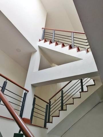 sk1-ให้เช่าทาวน์โฮม-3ชั้น-ซอยลาดพร้าว42-เหมาะสำหรับพักอาศัยหรือทำออฟฟิต