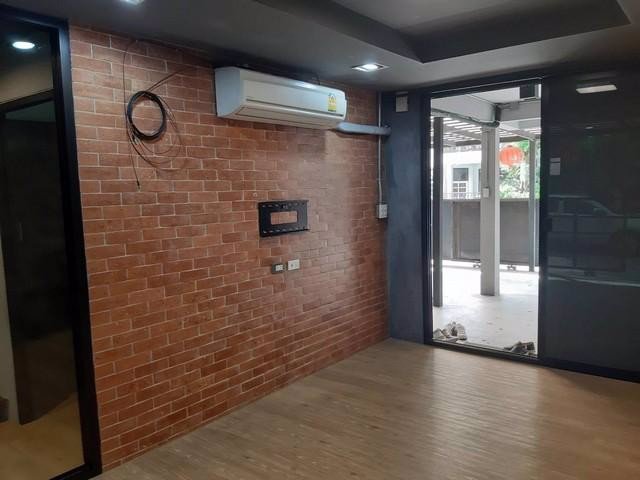 bds38-ให้เช่าทาวน์เฮ้าส์-2ชั้น-รีโนเวทใหม่-สไตล์โมเดิร์น-ถนน-นราธิวาสราชนครินทร์-22-เหมาะสำหรับพักอ