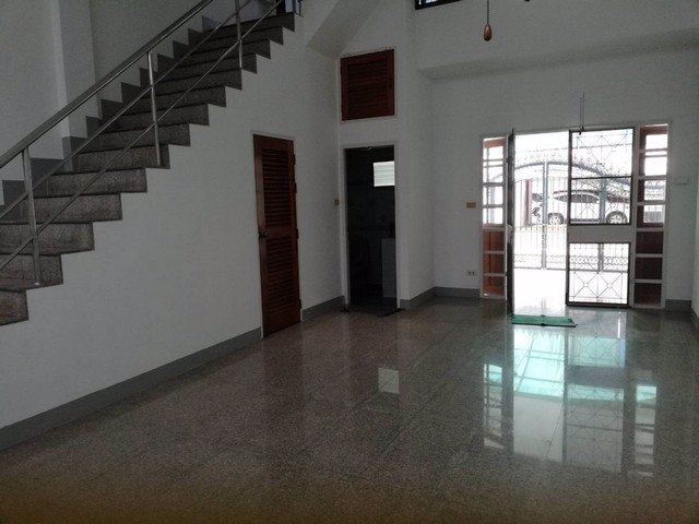 b171-ให้เช่าทาวน์เฮ้าส์-3ชั้น-ซอยลาดพร้าว-120-ทะลุลาดพร้าว-122-มหาดไทยหรือ-ซอยรามคำแหง-65ได้