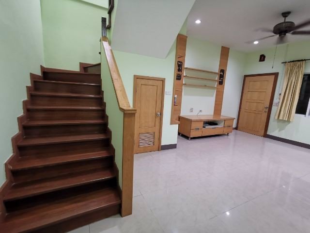 b172-ให้เช่าทาวน์เฮ้าส์-3-ชั้น-โครงการ-ปริญลักษณ์-ห้องมุมซอย-นวมินทร์-52-ถนน-นวมินทร์-บ้านสวยเหมาะสำ