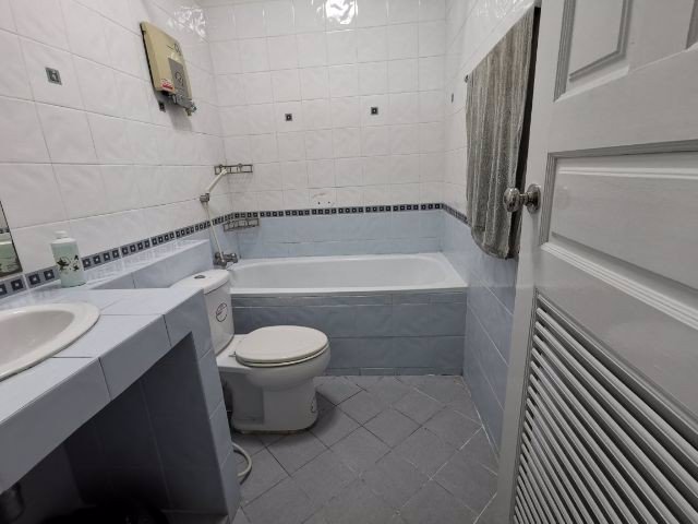 b172-ให้เช่าทาวน์เฮ้าส์-3-ชั้น-โครงการ-ปริญลักษณ์-ห้องมุมซอย-นวมินทร์-52-ถนน-นวมินทร์-บ้านสวยเหมาะสำ