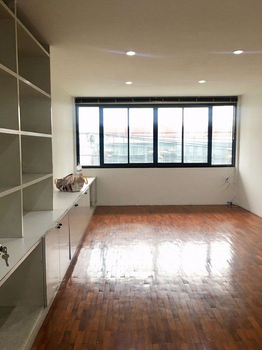 ให้เช่าอาคารพาณิชย์-4-ชั้นครึ่ง-ติดถนนใหญ่ทองหล่อ-สุขุมวิท-55-แหล่งชุมชนคนเยอะ-