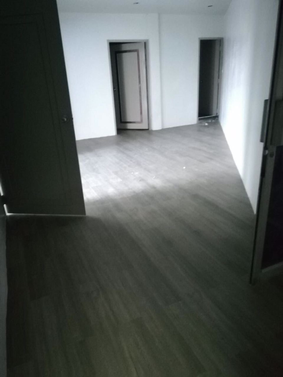 อาคาร-โชว์รูมติดถนนเอกมัยให้เช่า-