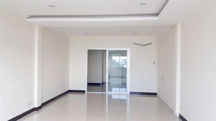 ให้เช่าอาคารพาณิชย์ติดถนนโชคชัย4-ซอย84