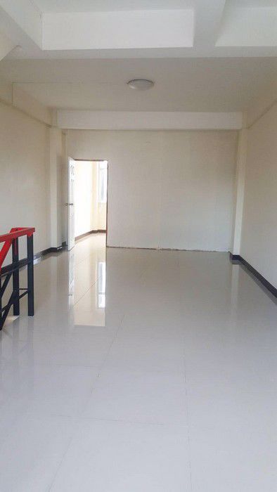 ให้เช่าอาคารพาณิชย์ติดถนนโชคชัย4-ซอย84