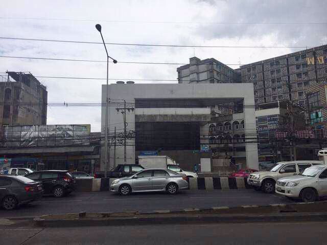 ให้เช่าอาคารทั้งหลัง-พร้อมพื้นที่จอดรถ-ติดถนนงามวงศ์วาน