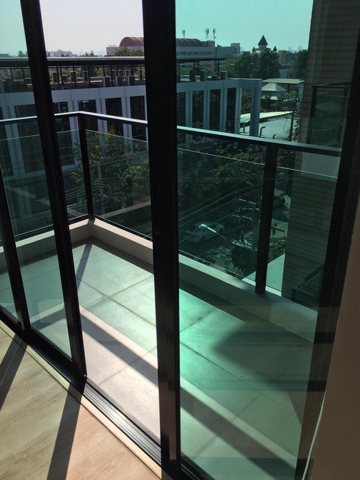 ให้เช่าออฟฟิตสไตล์โมเดริน-มีลิฟท์-ติดถนน-เลียบทางด่วนเอกมัย-รามอินทรา