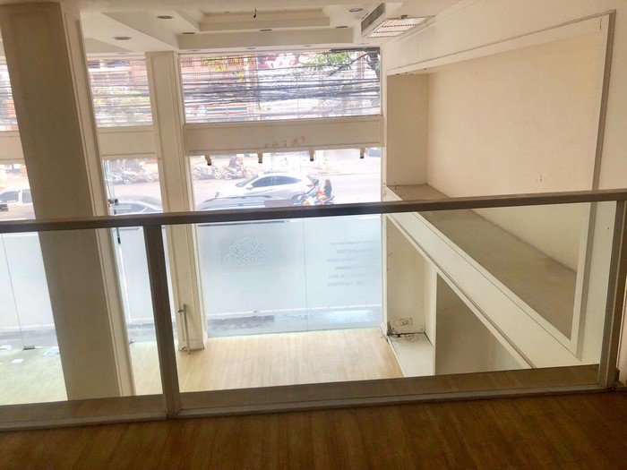 ให้เช่าและขาย-อาคารพาณิชย์ติดถนนทองหล่อ-สุขุมวิท