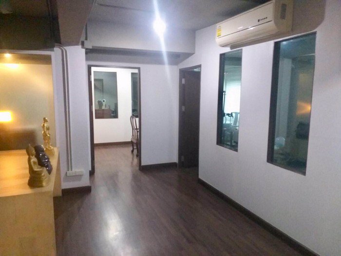 ขายอาคารสำนักงาน-ถนนรัชดาภิเษก-แยกถนนลาดพร้าวรัชดา