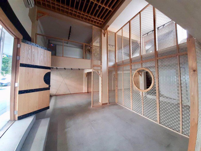 ให้เช่าอาคารพาณิชย์-3-ชั้นครึ่ง-ติดถนนสุขุมวิท-ใกล้-bts-ทองหล่อ-เหมาะทำธุรกิจ