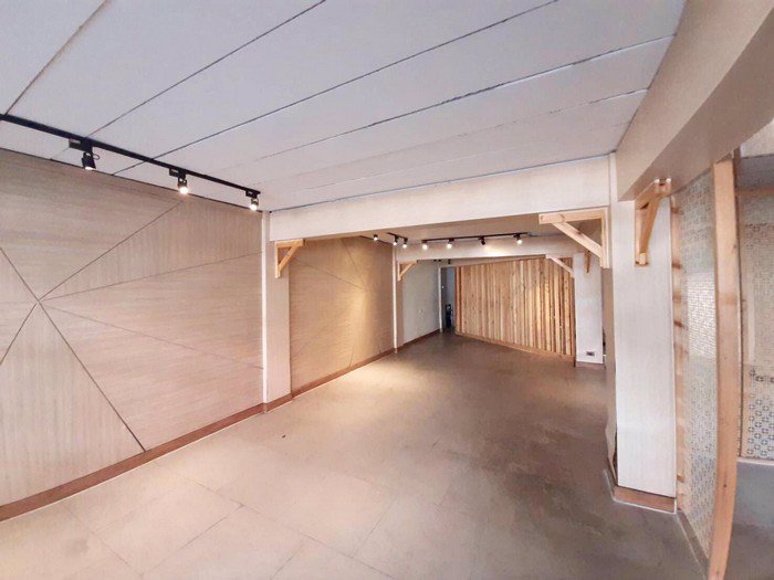 ให้เช่าอาคารพาณิชย์-3-ชั้นครึ่ง-ติดถนนสุขุมวิท-ใกล้-bts-ทองหล่อ-เหมาะทำธุรกิจ